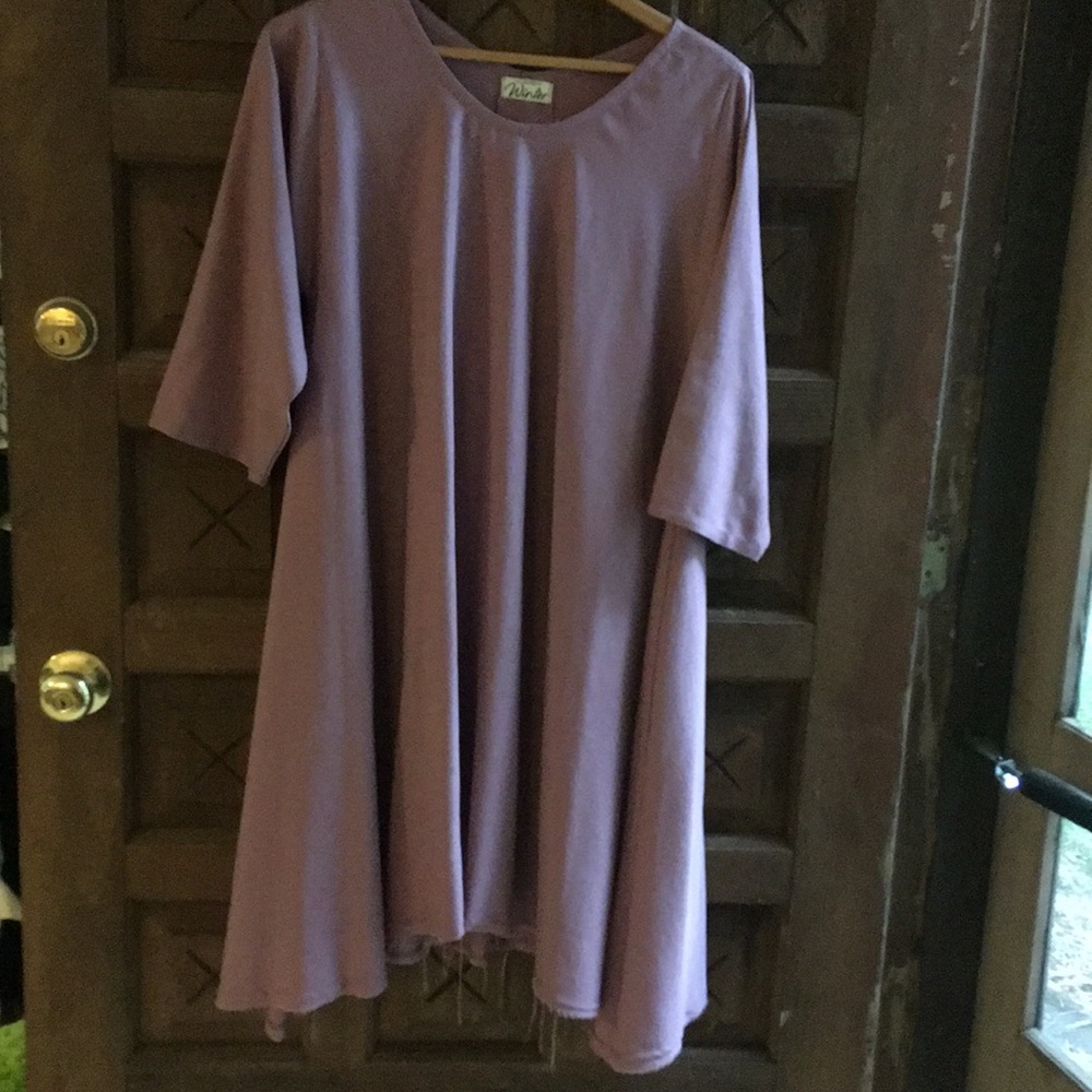 Beautiful flowing Lauren Winter dress